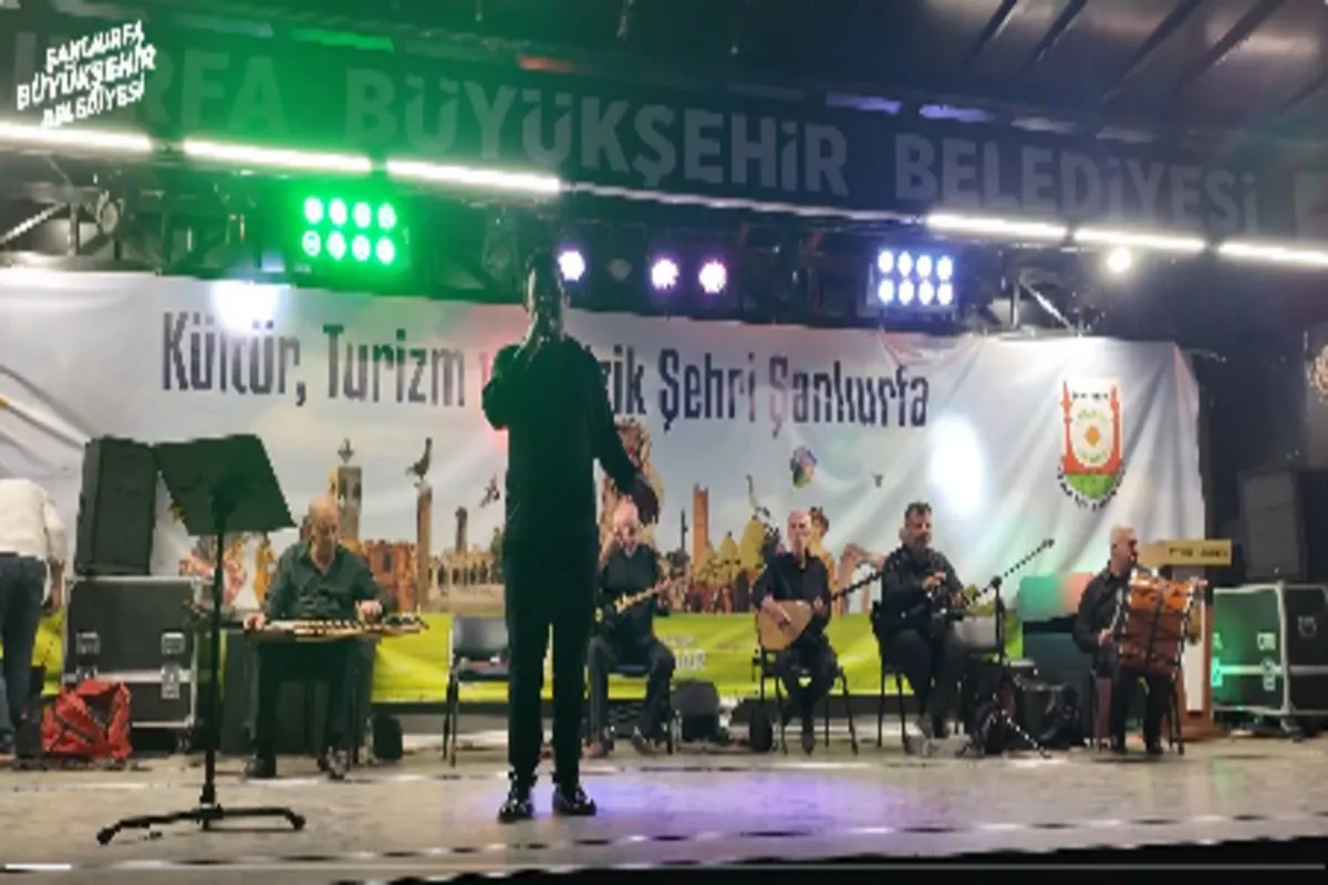 Şanlıurfa Büyükşehir Belediyesi Karaköprü’de Açık Hava Etkinliği Düzenledi